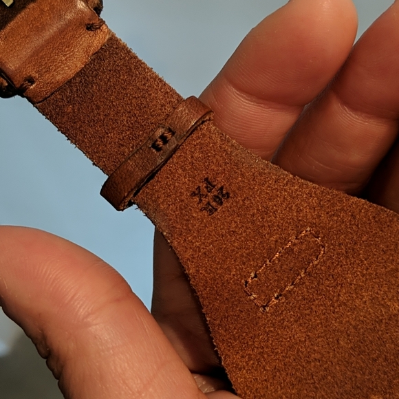 *Rare* *Genuine* Gucci Snake Leather Watch - Picture 8 of 9
